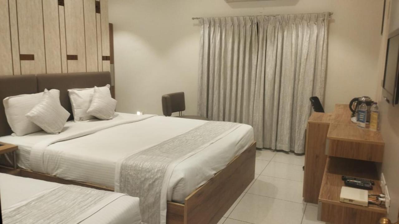 Hotel Annapoorna Residency Secundurabad Zewnętrze zdjęcie